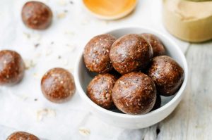 raw-vegan-peanut-butter-oat-coconut-cacao-balls1-1024x678-8536172